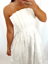 Load image into Gallery viewer, White Strapless Pleated Midi Dress
