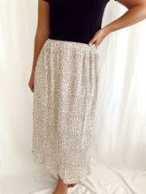 Load image into Gallery viewer, Printed Midi Skirt
