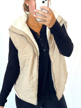 Load image into Gallery viewer, Fleece Lined Puffer Vest
