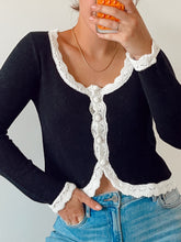 Load image into Gallery viewer, Scoop Neck Scalloped Cardi
