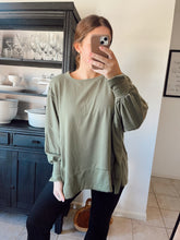Load image into Gallery viewer, Oversized Crew
