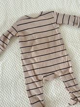 Load image into Gallery viewer, Tan/ Striped Footie

