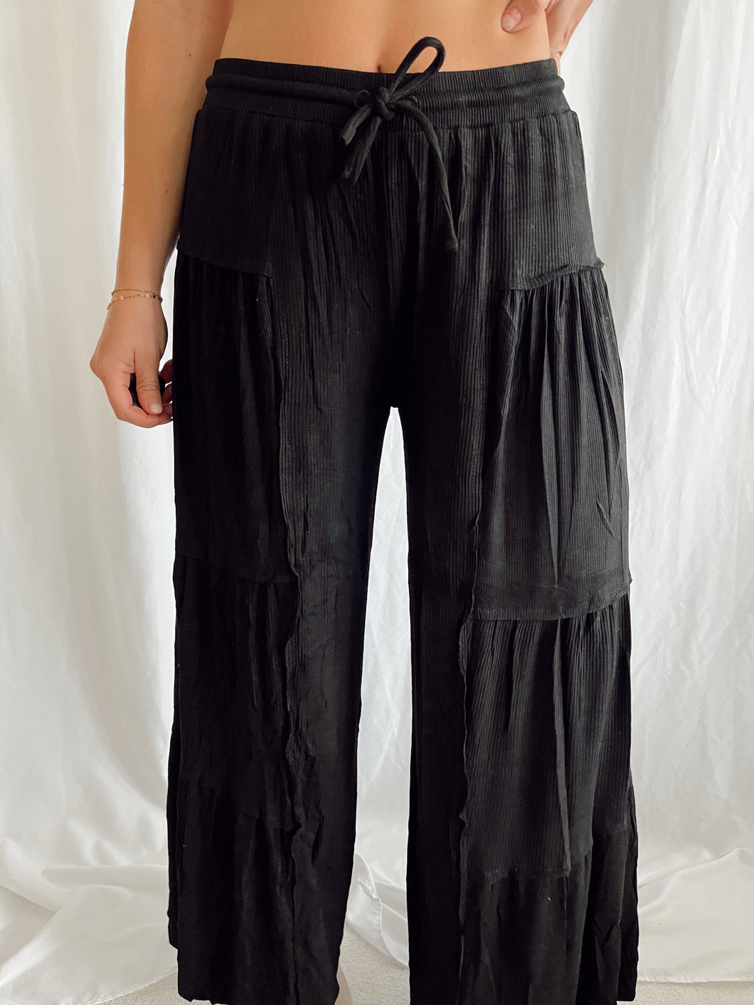 Kick It Wide Leg - Black