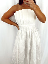 Load image into Gallery viewer, White Strapless Pleated Midi Dress
