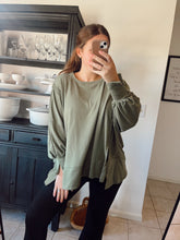 Load image into Gallery viewer, Oversized Crew
