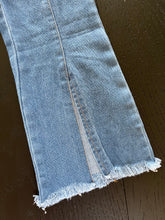 Load image into Gallery viewer, Kids Seam Front Jeans
