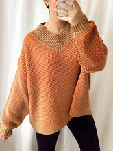 Load image into Gallery viewer, Oversized Two Toned Sweater
