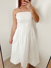 Load image into Gallery viewer, White Strapless Dress

